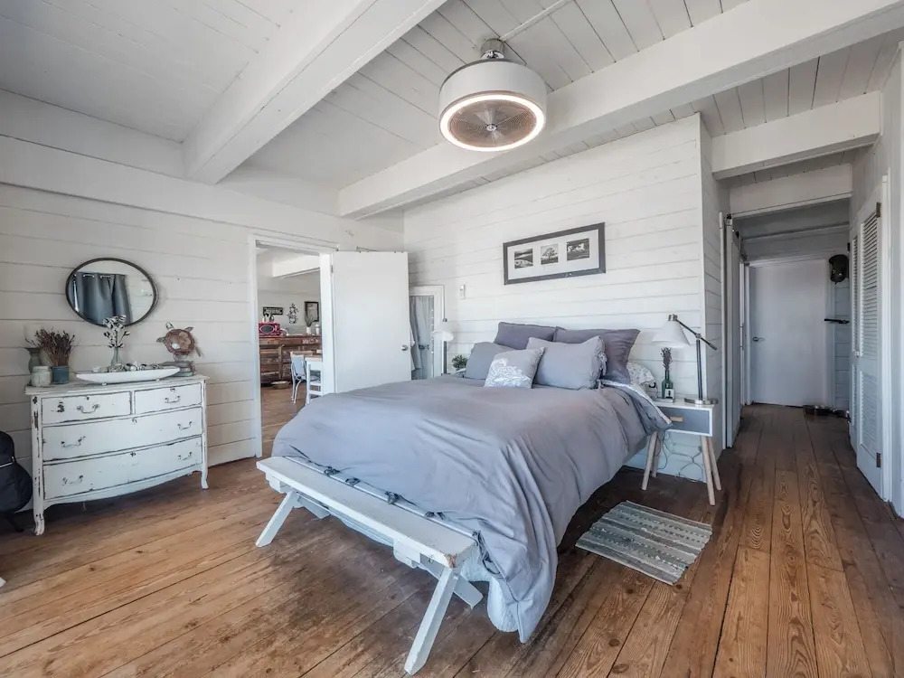 Vintage Vacation by Topsail Realty