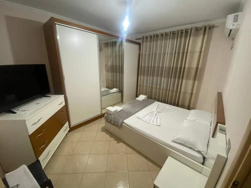 Alex 2 bedroom apartment