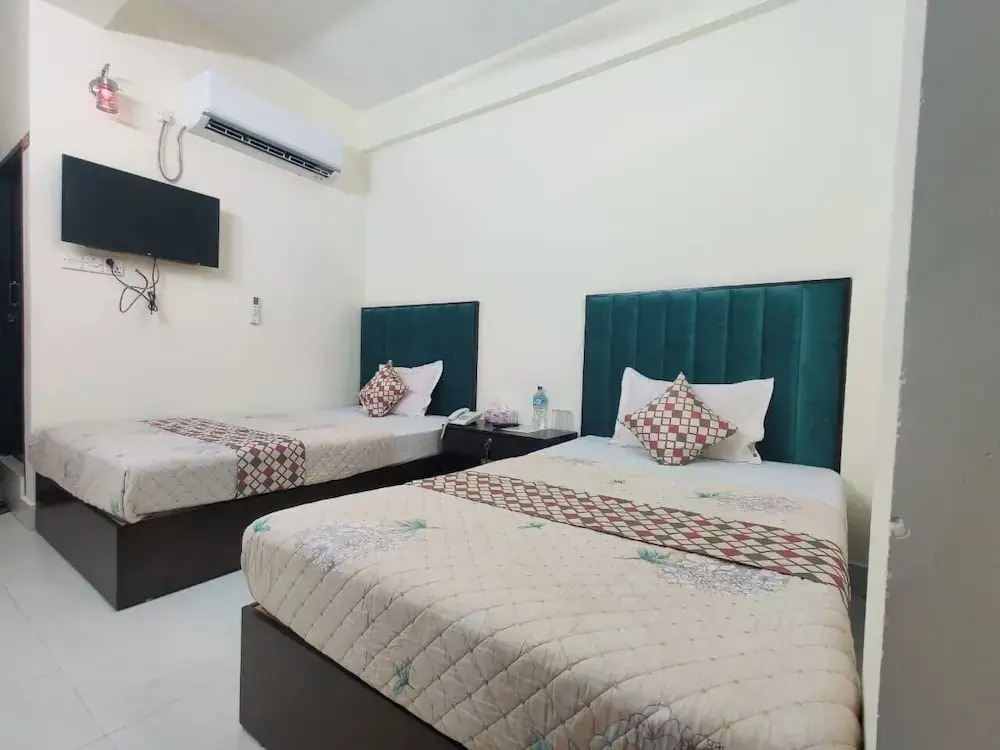 Hotel Grand Shah Kamal