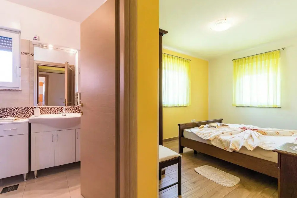 Lovely Family Bungalow With Private Pool