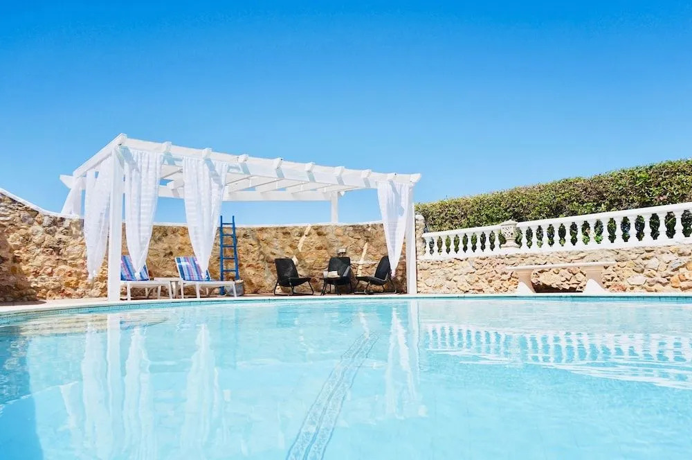 The White House - Boutique Villa