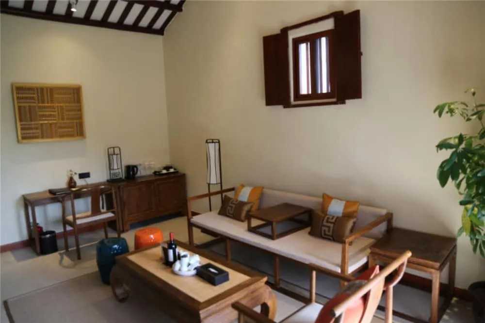 Deng Stone House Pastoral Resort