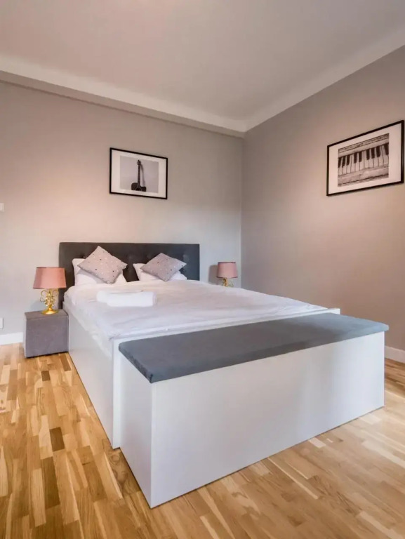 White Residence 4rooms - City Center