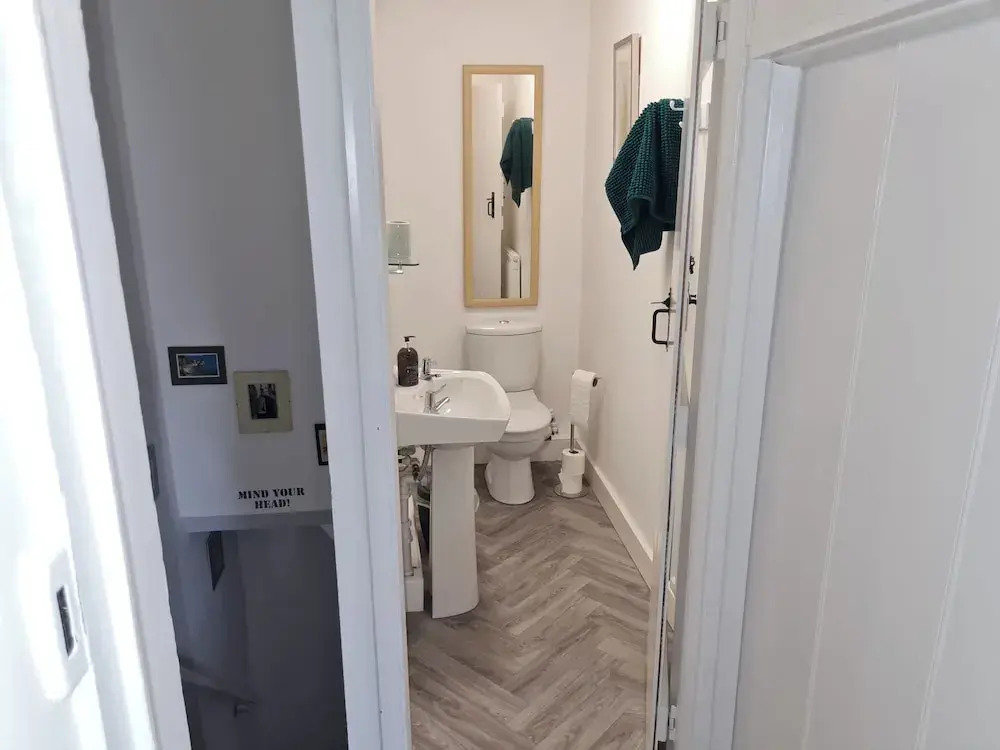 Charming Lincoln Cottage Family & Pet-friendly