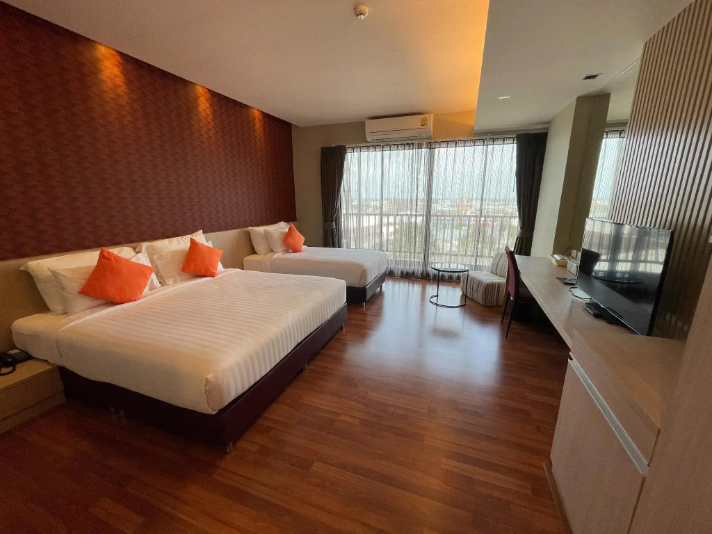 Tonaoi Grand Hotel