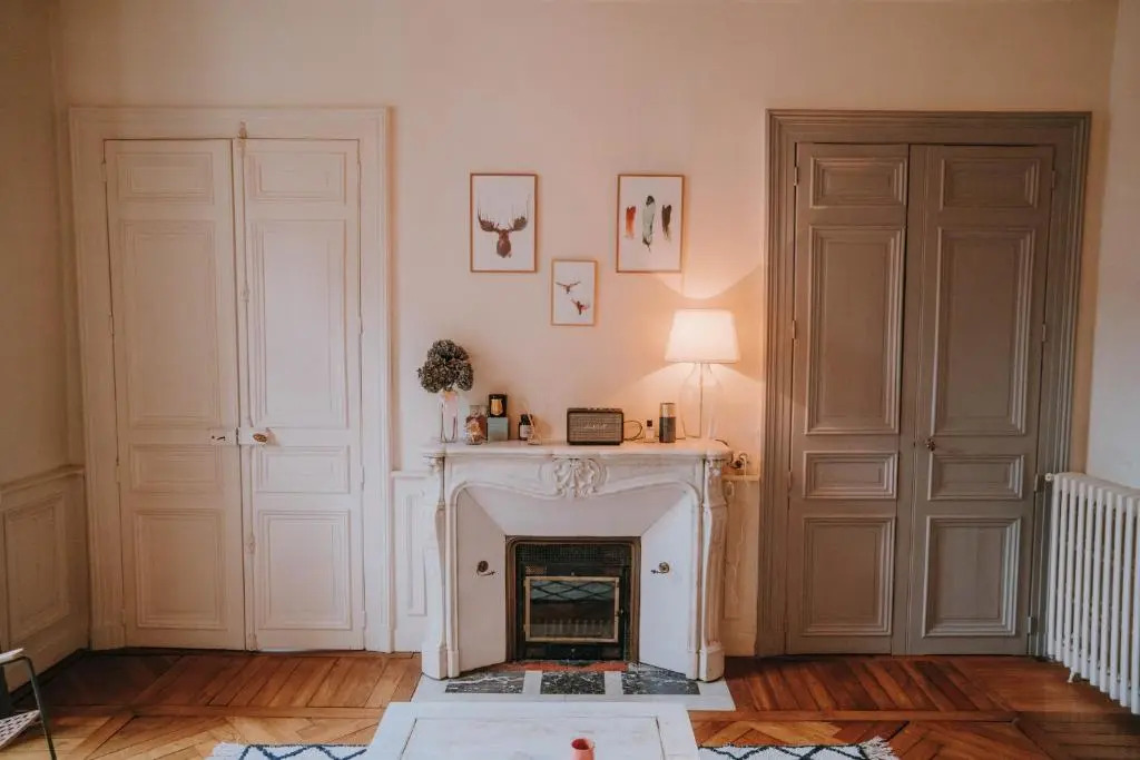 Chez Angèle
