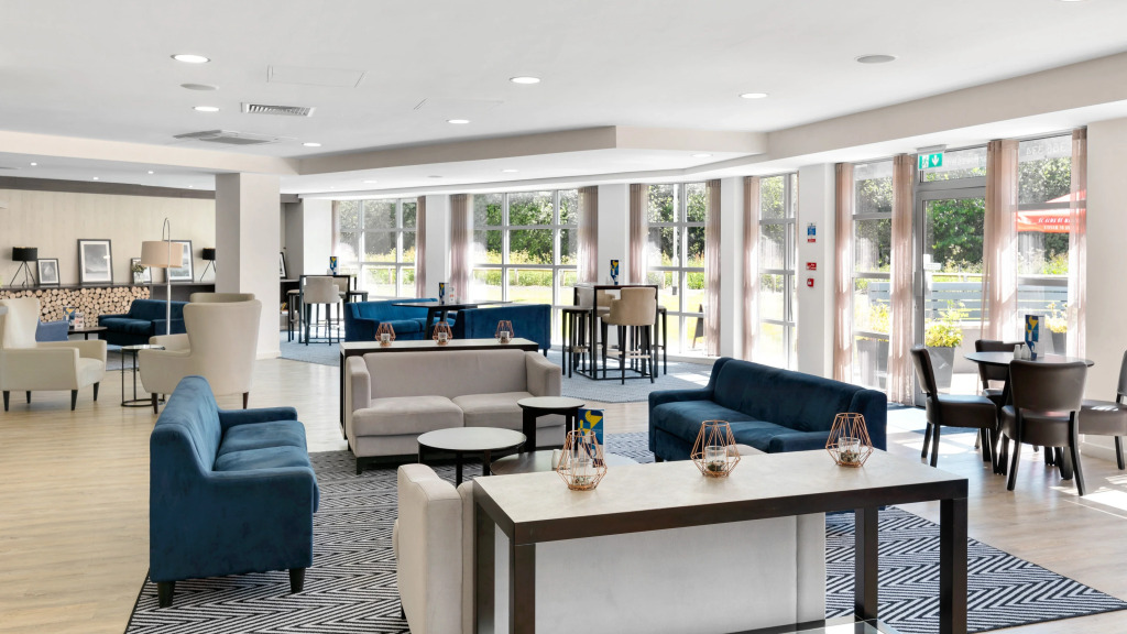 Holiday Inn Express Leigh - Sports Village by IHG