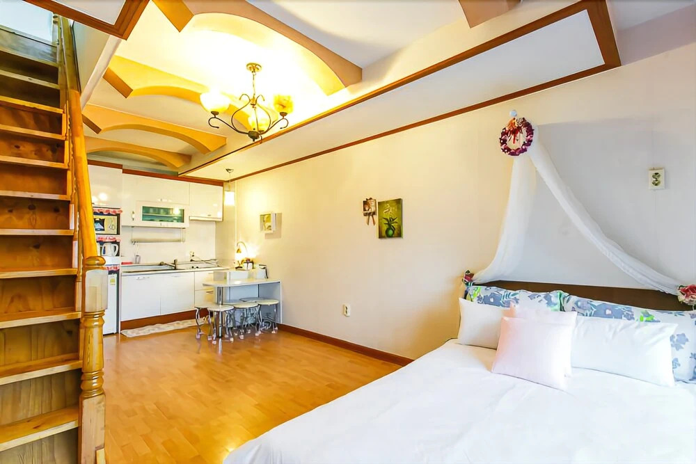 Seosan Sayblue Pension