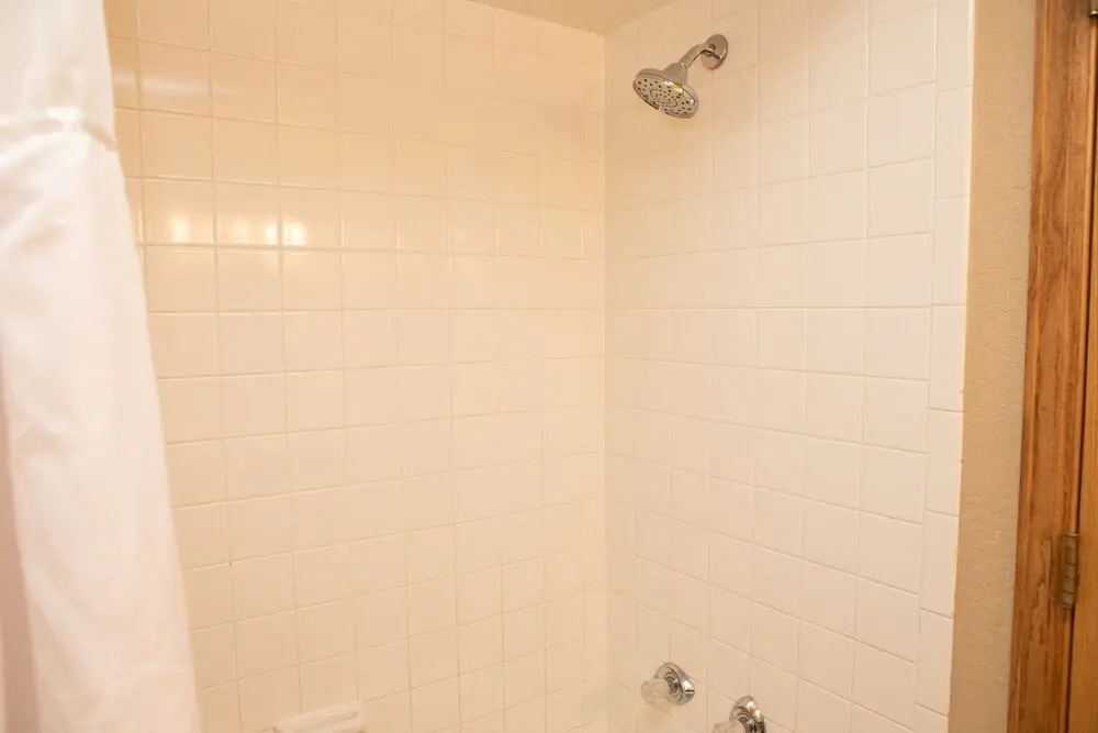 J1 Meadow Creek Miniums 3 Bedroom Condo by RedAwning