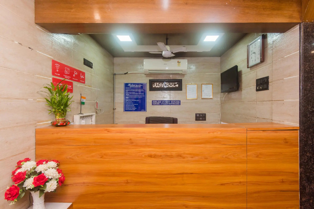 OYO 19353 Relax Guest House