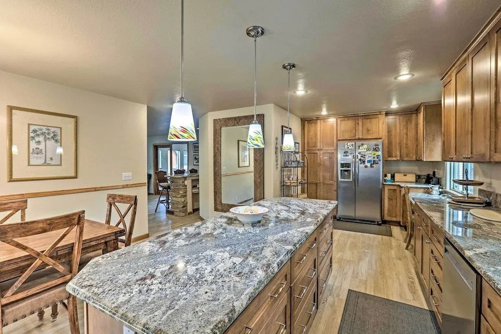 Deck & Beach Access: Lake Tahoe Shoreside Retreat!