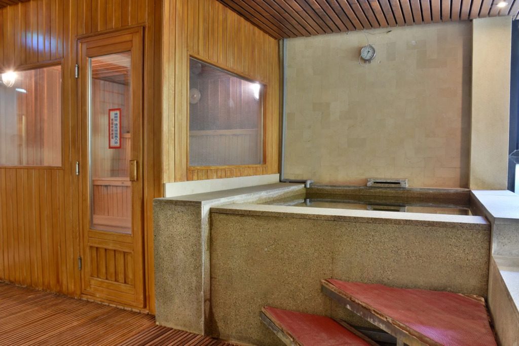 Honeymoon Hotel
