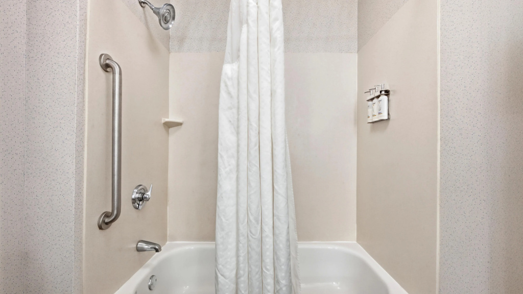 Holiday Inn Express & Suites Bethlehem Airport-Allentown Area
