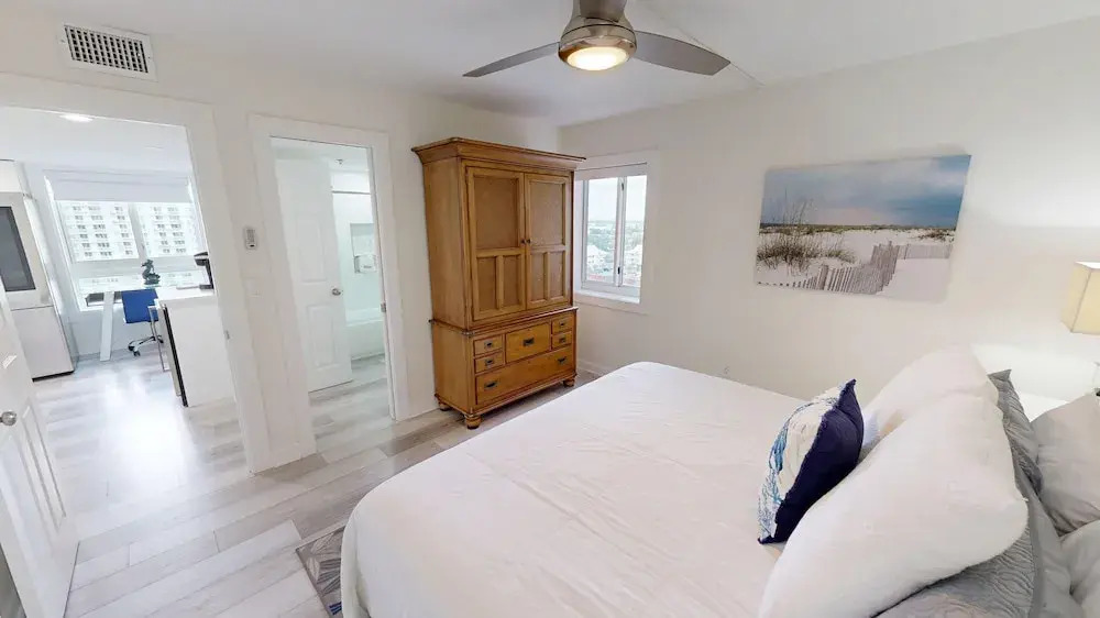 Destin Towers 113 2 Bedroom Condo