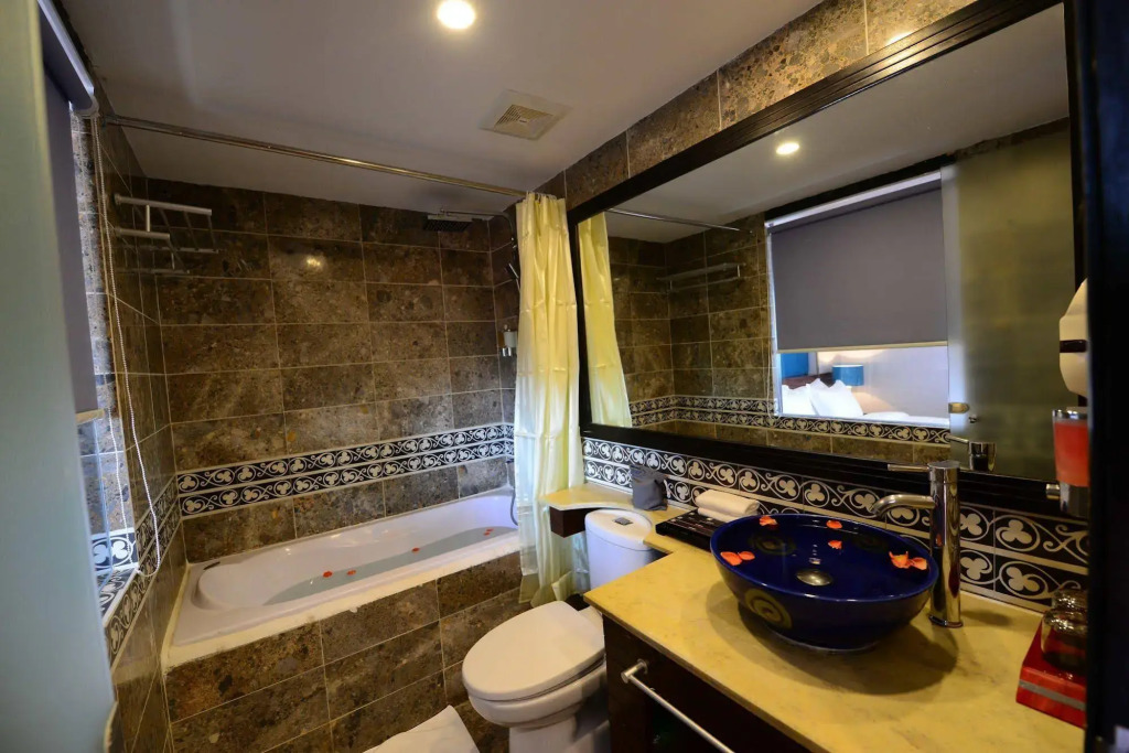 Ja Cosmo Hotel and Spa
