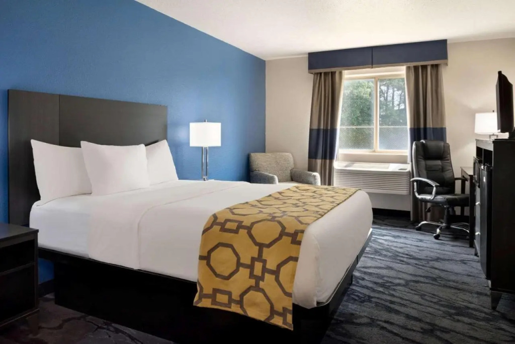 Baymont Toledo Airport Hotel Swanton