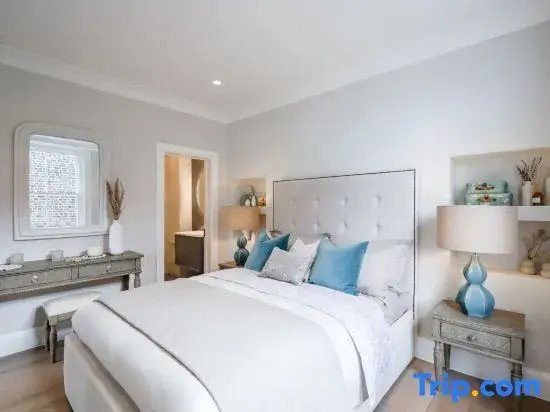 317 Grand Maisonette