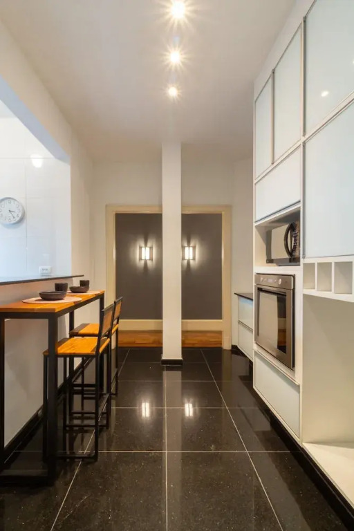 Space and Comfort in Copacabana D405