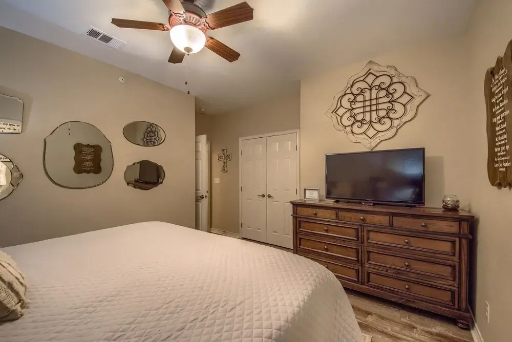 Rio Vida Rg104 3 Bedrooms 2 Bathrooms Condo