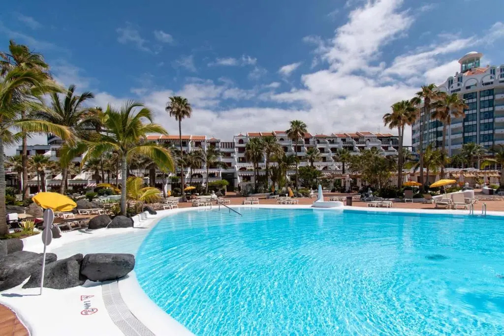 Parque Santiago IV 70 - Studio with sea and pool view