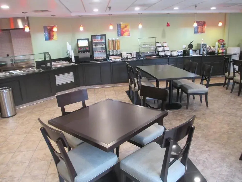Irvine Inn & Suites