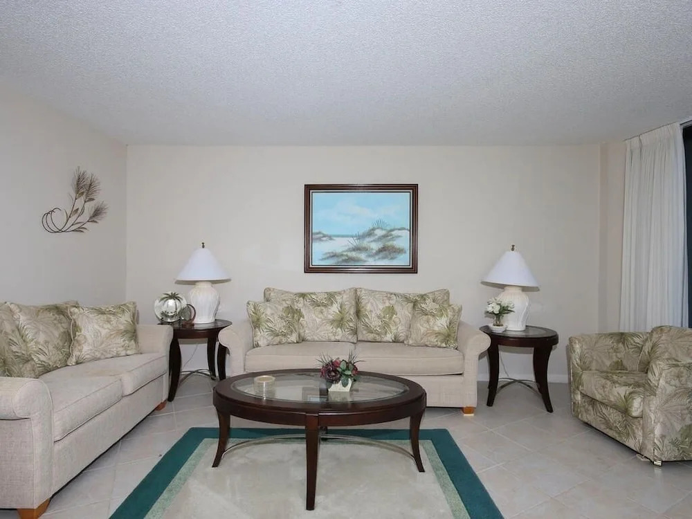 Sst4-701 - South Seas Tower 2 Bedroom Condo by Redawning
