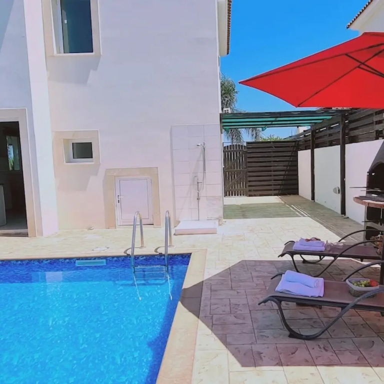 51 PER - Sunny Bay Villa