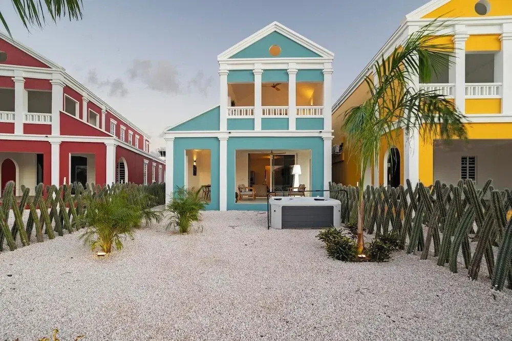 Dolce Vita Homes Bonaire