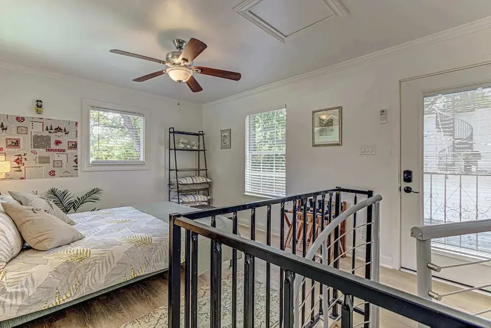 Garden Home Walkable to East Austin Eateries