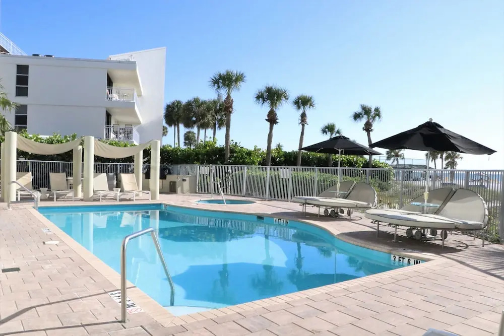 Crescent Siesta Key - 503 3 Bedrooms 2 Bathrooms Condo