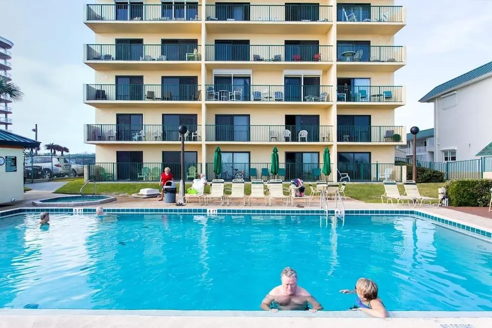 Sunglow Resort 305 by Distinctive Beach Rentals