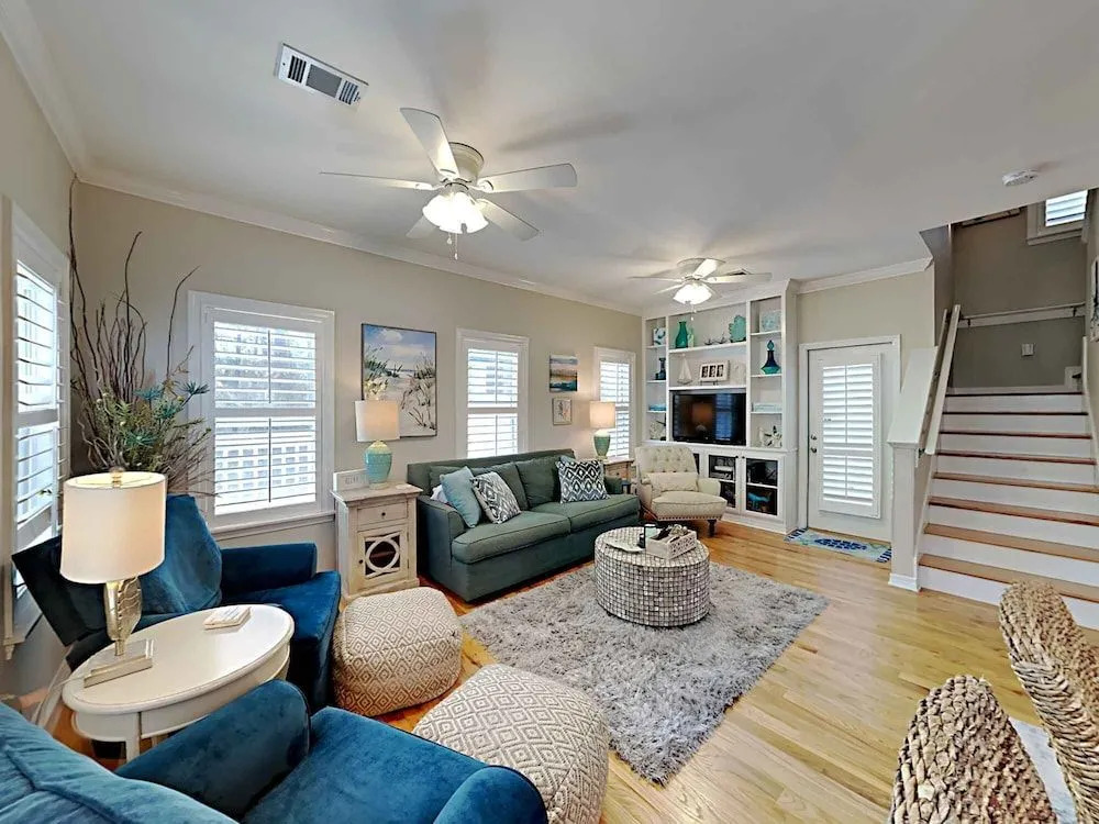 Layze Dayze by Southern Vacation Rentals