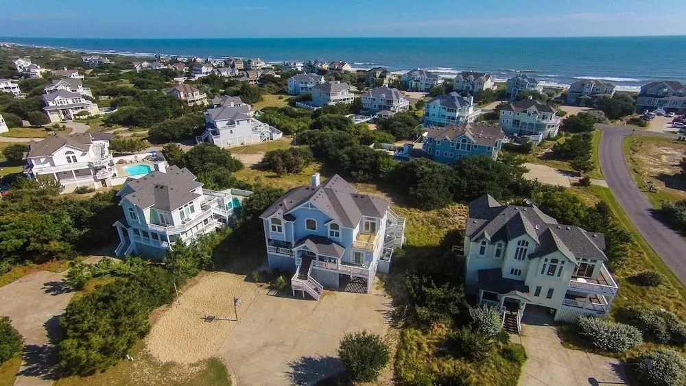 Paradise Cove - 8 Br home by RedAwning