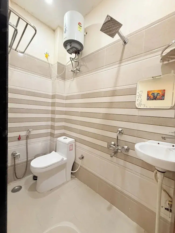 Hotel Aastha Inn