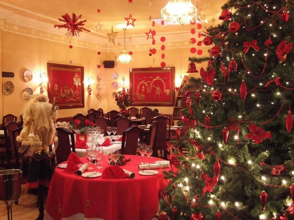 OSheas Hotel