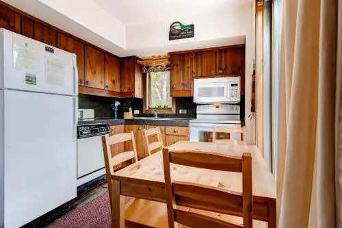 Cedar Rock Chalet