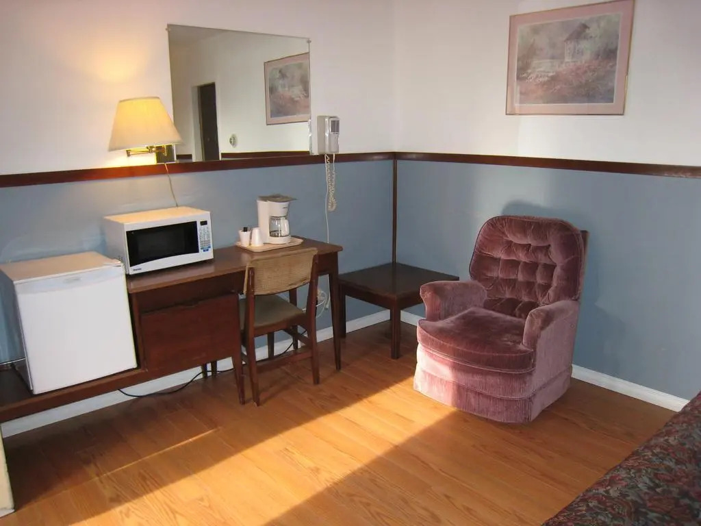 Falcon Nest Motel