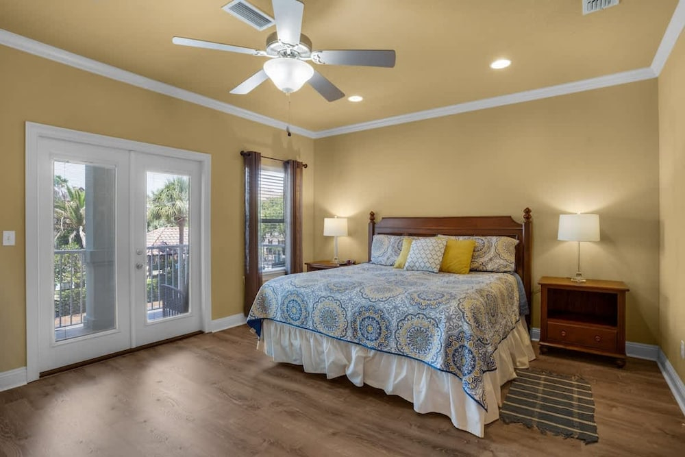 Home Sweet Destin - 6bdr - Sleeps 14 - Next 2 Beach