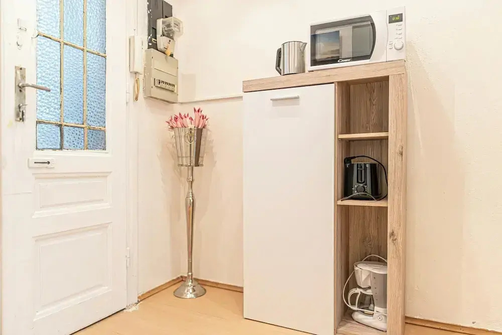 Cozy 1BR Long Stay Near Waldmullerpark