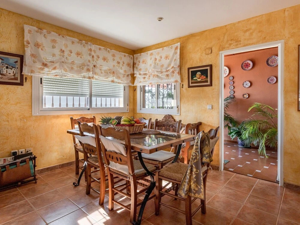 Lavish Villa in Málaga With Swimming Pool