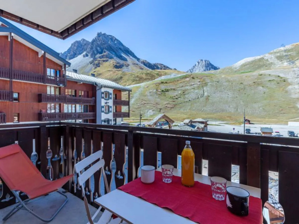 Rond Point des Pistes 28401
