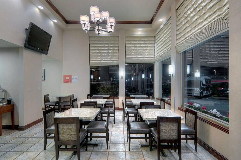 Hampton Inn & Suites San Mateo-San Francisco Airport