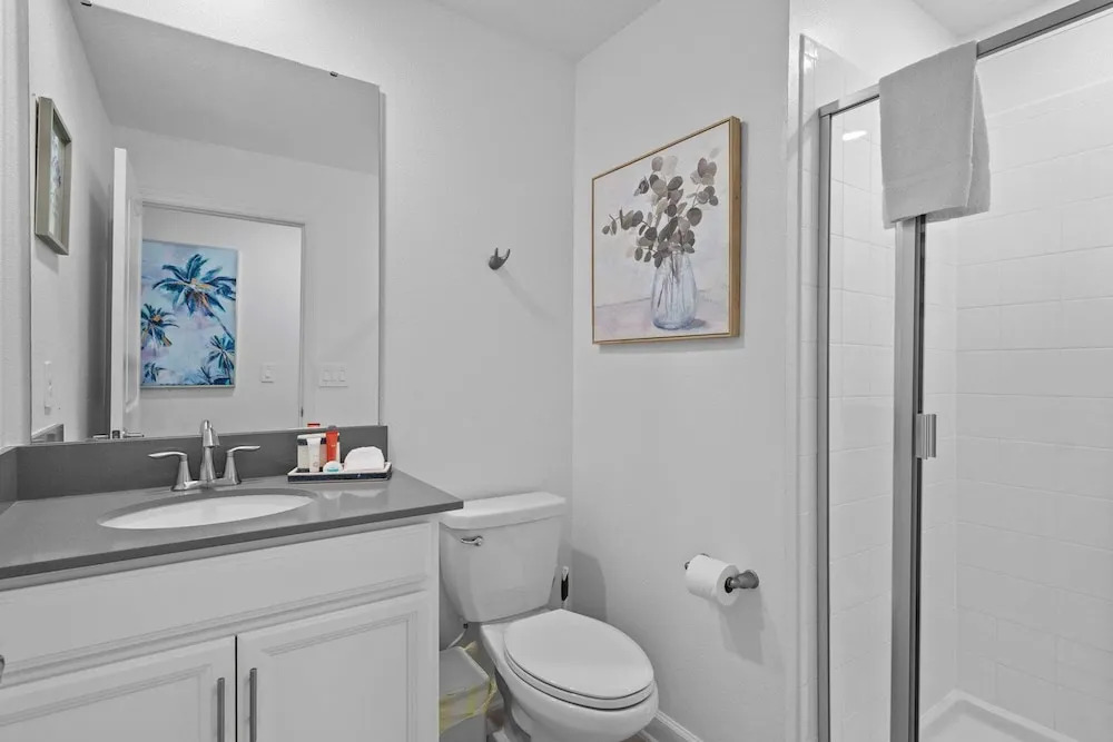 Spacious 5BR Home With Pool Near Top Attractions