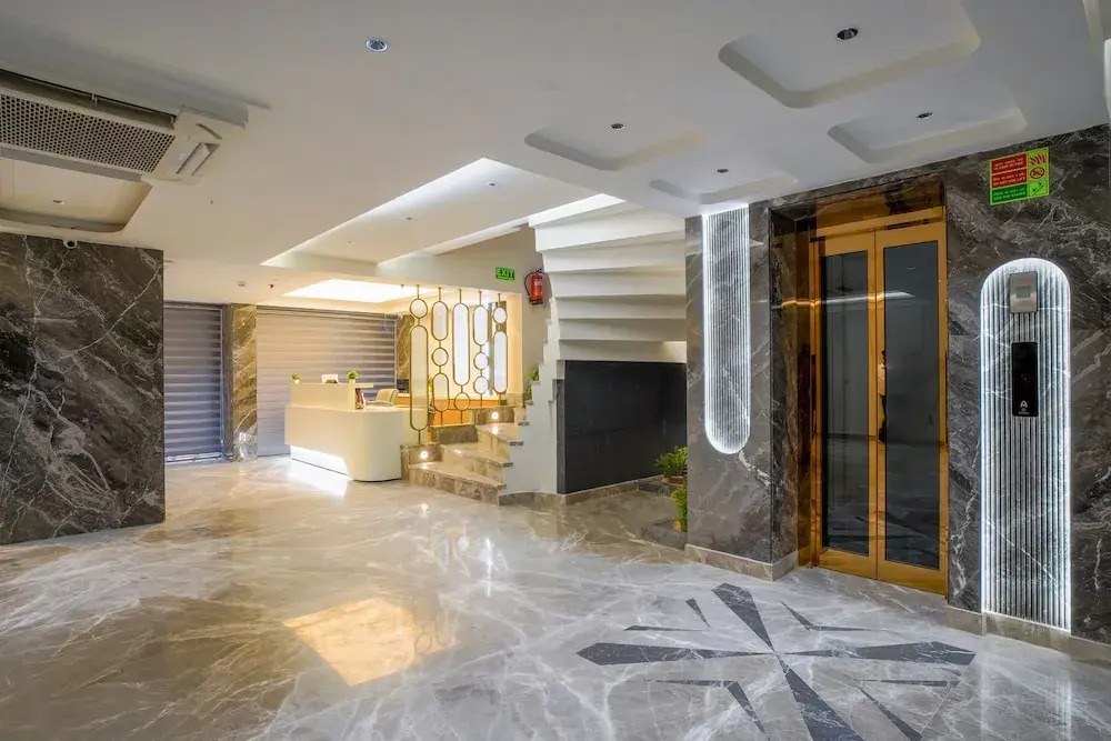 Hotel Horizon By Shanti Near Connaught Palace & Railway Station
