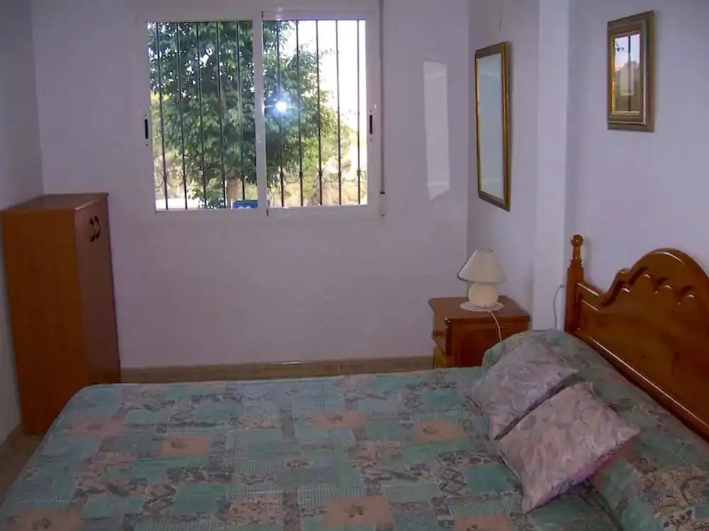 House With 4 Bedrooms in Orihuela, With Pool Access and Enclosed Garde
