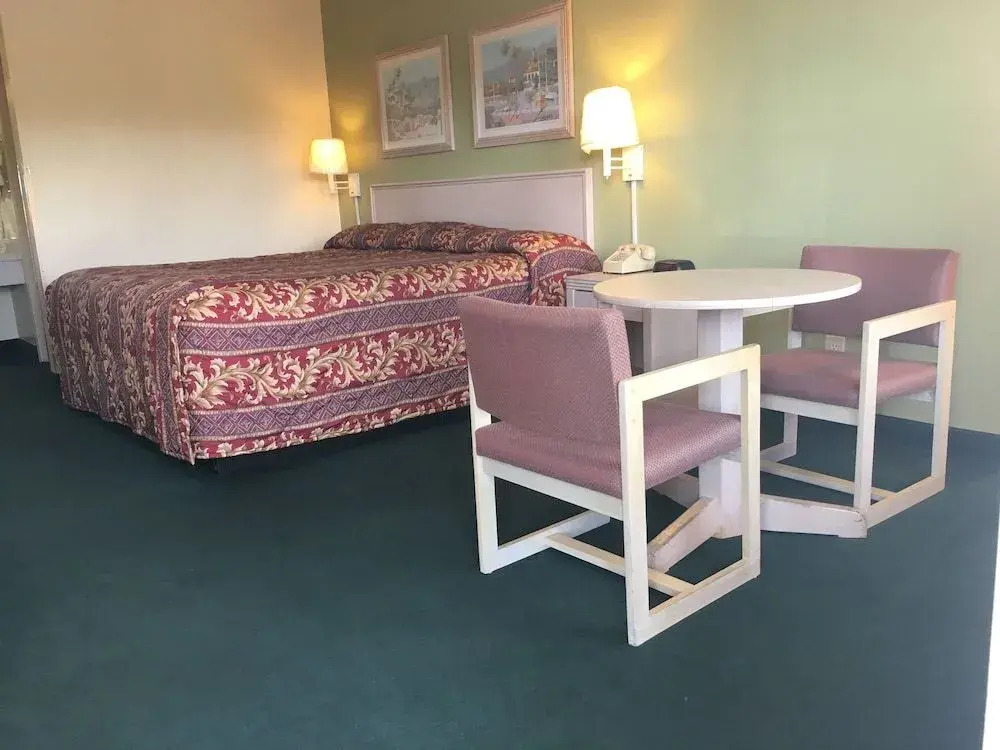 Woodstream Inn