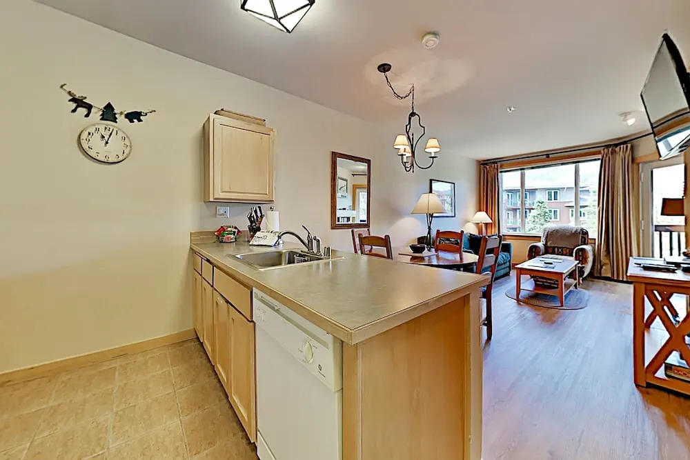444jspgs 1 Bedroom Condo