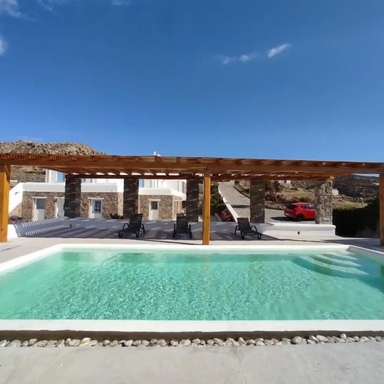 Experience Ruby Paradise w Shared Pool