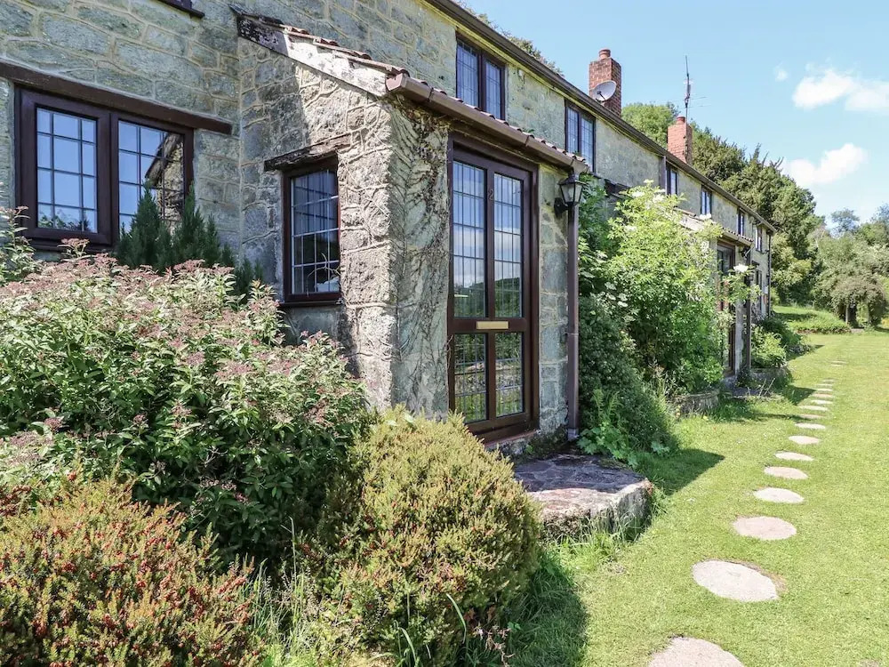 2 Castle Orchard
