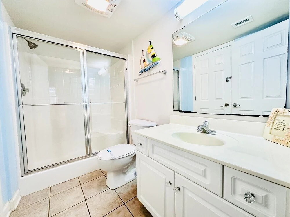 Bluewater Keyes 903 3 Bedroom Condo by RedAwning, North Myrtle Beach